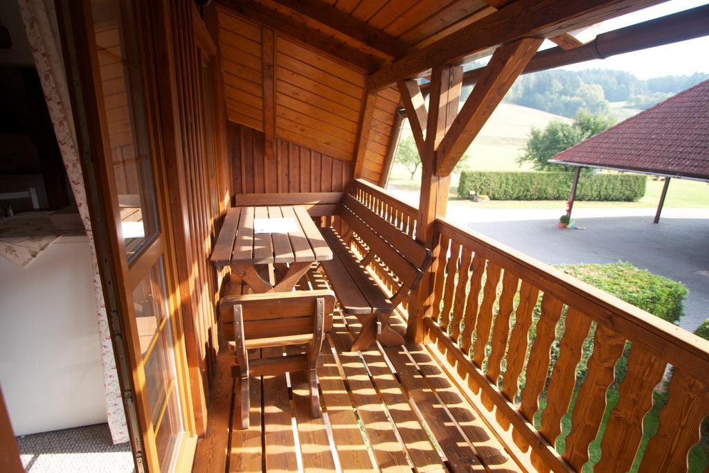 Hotel Farma Basarovi Prosecne Exterior foto